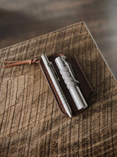 Load image into Gallery viewer, Light slip