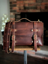 Load image into Gallery viewer, The Traveler