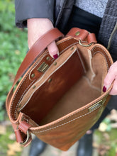 Load image into Gallery viewer, Marie Crossbody