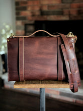 Load image into Gallery viewer, The Traveler