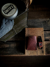 Load image into Gallery viewer, Limited - Wickett and Craig Latigo wallet and key clip set

