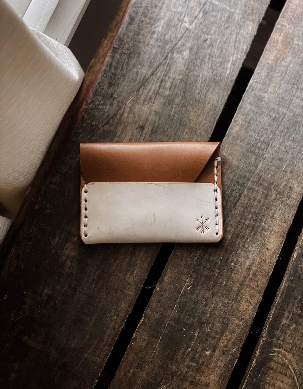The Roving wallet limited ghost leather